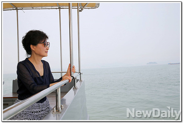 박근혜 대통령이 지난해 여름 경남 거제도의 저도에서 여름휴가를 보내고 있는 모습. ⓒ 뉴데일리(청와대 제공)