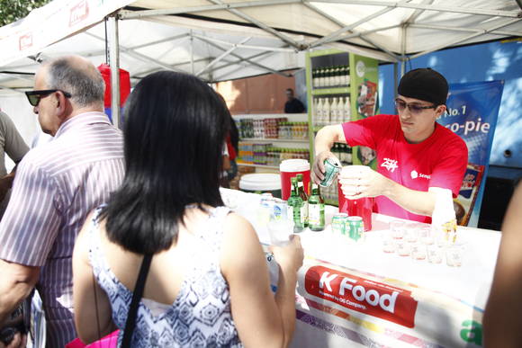 ▲ aT와 농림축산식품부는 지난달 26일 월드컵이 열리는 브라질 상파울로에서 한국식품을 알리기 위한 'K-Food 페스티벌'을 개최했다. ⓒ aT