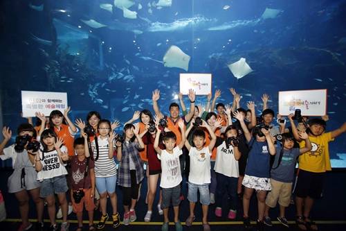 ▲ ⓒ한화그룹은 여름방학을 맞아 전국 59개 사업장에서 자매결연을 맺은 지역 복지시설 아동들과 특별한 문화∙예술체험활동을 펼친다.(사진=한화 제공)