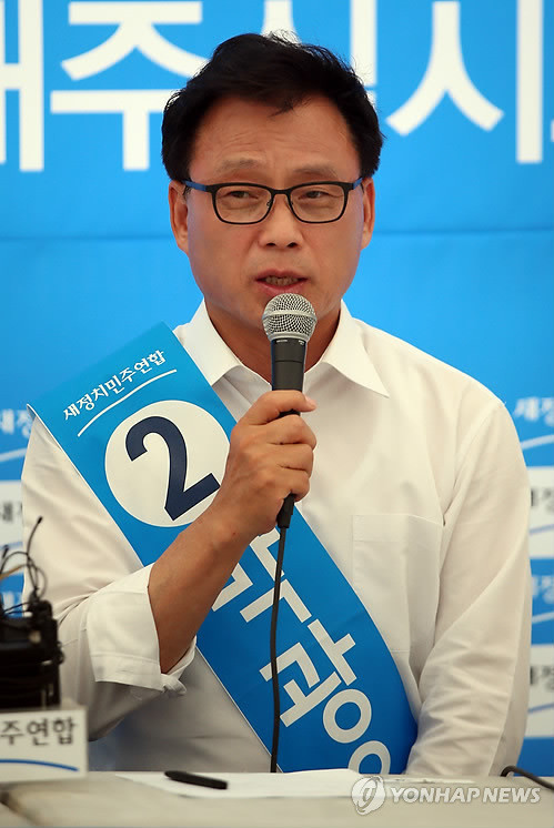 ▲ ▲ 박광온 후보는 정치권에서 사실상 신인으로 18대 대선 문재인 캠프 대변인과 새정치연합 홍보위원장 그리고 대변인 활동이 정치 이력 전부로 임태희 후보에 비해 낮은 인지도가 단점으로 지적된다. ⓒ연합DB