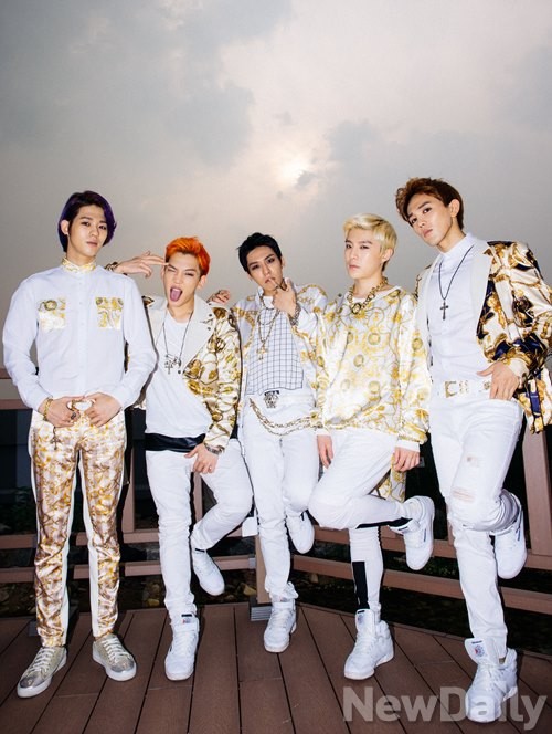 ▲ 지난 6월 데뷔한 남성5인조 댄스그룹, '빅플로'(BIGFLO). 오른쪽부터 정균, 유성, 하이탑, 지욱, 론ⓒ뉴데일리 정재훈 기자