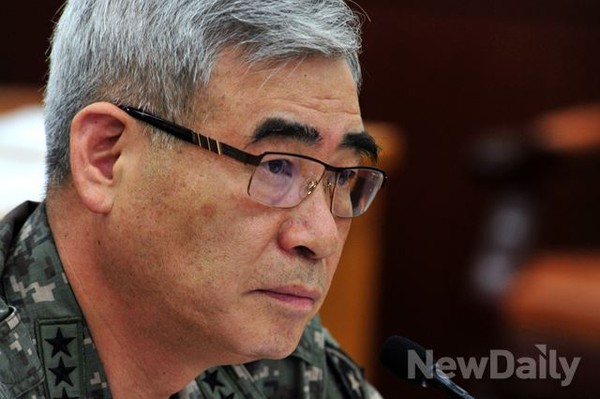 ▲ 국방위 긴급 현안질의에 출석한 권오성 육군참모총장.ⓒ이종현 기자
