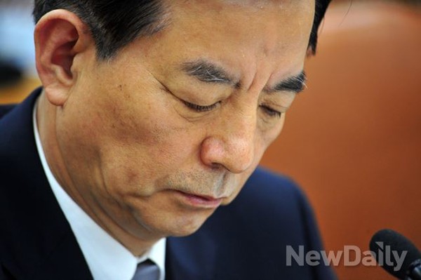 ▲ 국방위 긴급 현안질의에 출석한 한민구 국방부장관.ⓒ이종현 기자