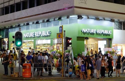 ▲ ⓒ네이처리퍼블릭이 5일 침사추이에 오픈한 홍콩 2호점 전경(사진=네이처리퍼블릭 제공)