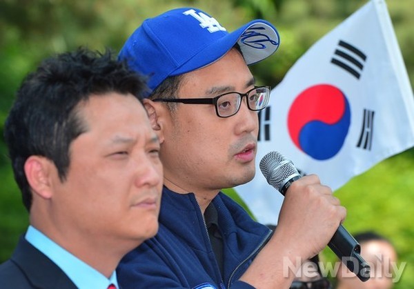 ▲ 변희재 전 미디어워치 대표가 7일 오후 서울 중앙지검에서 열린 기자회견에 참석, JTBC 손석희 보도본부 사장에 대해 "당장 자리에서 물러나고 절필해야 한다"고 말했다. ⓒ 뉴데일리 정상윤 기자