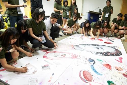 ▲ ⓒ'아름다운 탐험대'에 참여한 임직원과 학생들 모습(사진=아모레퍼시픽 제공)