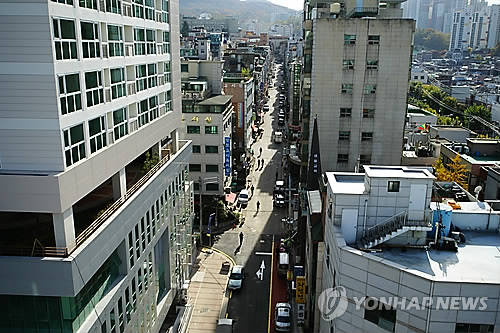 ▲ 11월29일부터 오피스텔, 다세대주택 등도 층간소음 방지 의무대상이 돼 바닥을 일정 두께 이상으로 시공해야 한다.ⓒ연합뉴스