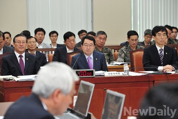 ▲ ▲ 새정치연합은 19일 남경필 경지지사 장남의 군내 후임 병사 가혹행위와 관련해 