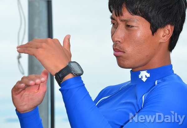 ▲ 윈드서핑 경기방법을 설명하는 이태훈 선수 ⓒ 정상윤