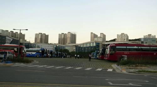 ▲ 세종청사 셔틀버스 주차장ⓒ뉴데일리 DB