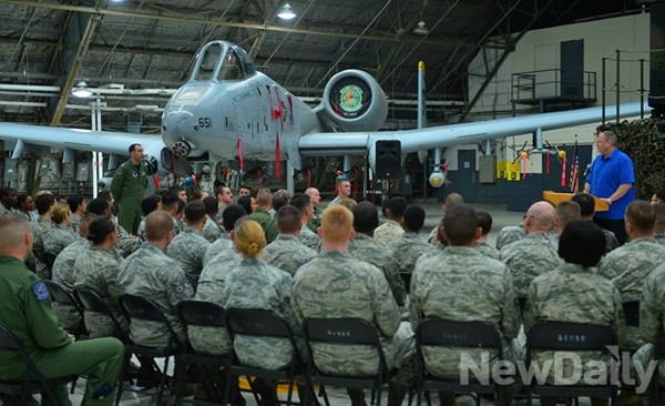 ▲ 장병들의 질문을 경청하고 있는 '로버트 워크' 미국 국방부 부장관 ⓒ뉴데일리 정상윤