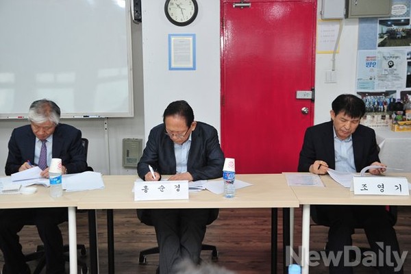 ▲ (왼쪽부터) 조갑제닷컴 조갑제 대표, 북한민주회위원회 홍순경 위원장, 고려대학교 북한학과 조영기 교수