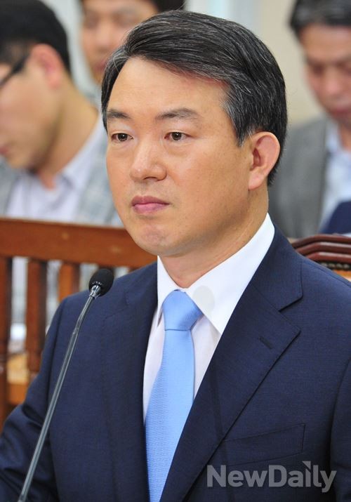 ▲ ▲강신명 경찰청장 후보자가 21일 열린 인사청문회에서 경찰의 효율적이고 책임있는 수사와 검경 간 견제와 균형을 위해서는 수사권 독립이 필요하다고 말했다.ⓒ 뉴데일리 DB