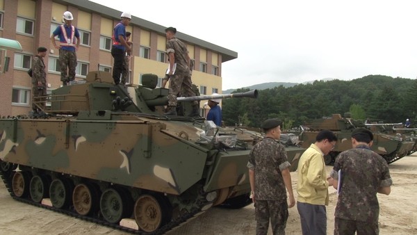 ▲ 지난 20일 UFG 관련 긴급조달 훈련을 하는 K-21 보병전투차.ⓒ방위사업청