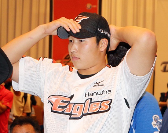 ▲ 한화 이글스의 지명을 받은 김민우 선수.ⓒ한화 이글스