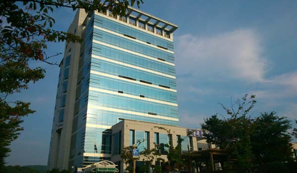 ▲ 기장군청. 군청 관계자들은 추석 연휴인 7일에도 긴급복구작업을 마무리하느라 출근해 있었다. [사진: 뉴데일리]