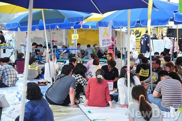 ▲ 21일째 물만 먹었다는데도 멀쩡하게 걸어다니는 정청래 의원.  ⓒ 뉴데일리