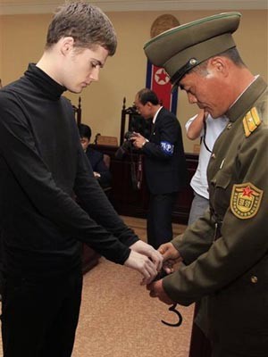 ▲ 북한 김정은 정권에게 재판을 받은 미국인 매튜 토드 밀러 [사진: 美캔사스닷컴 보도화면 캡쳐]