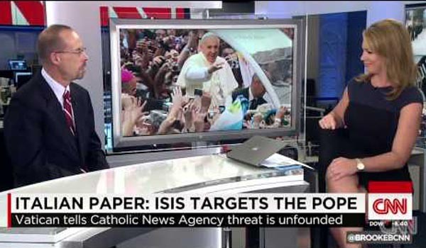 ▲ 이탈리아 정보국에 이어 駐바티칸 이라크 대사까지도 ISIS의 교황 암살시도 가능성을 제기하자 전 세계가 긴장하고 있다. [사진: CNN의 관련보도화면 캡쳐]