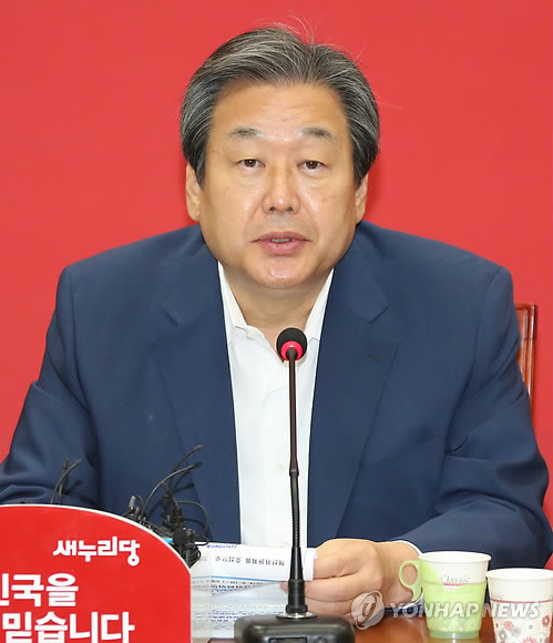 ▲ 김무성 새누리당 대표는 19일 친노 문희상 비대위 체제로 갈아탄 새정치민주연합을 향해 국회 정상화를 위해 노력해 줄 것을 촉구했다. ⓒ연합뉴스