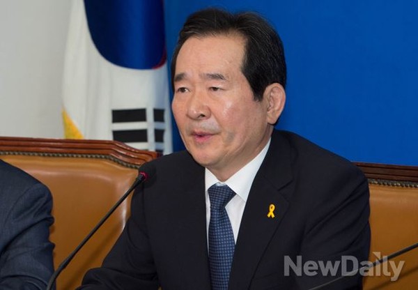 ▲ 22일 열린 새정치민주연합 첫 비상대책위원회 회의에서 발언하고 있는 정세균 비대위원. ⓒ이종현 기자