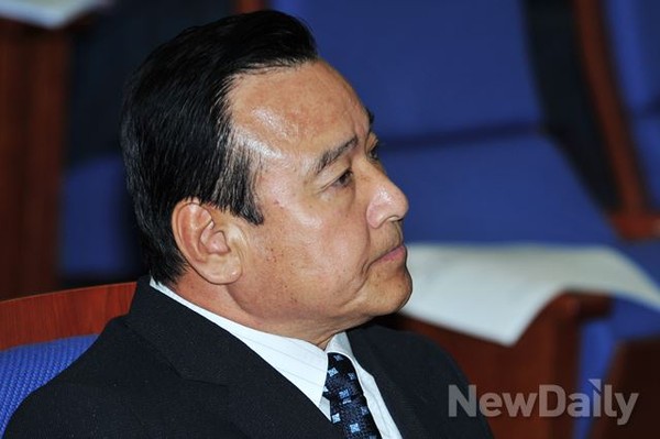 ▲ 새누리당은 국회 정상화를 위해 26일 본회의를 그대로 진행한다는 입장을 내세웠다.ⓒ이종현 기자