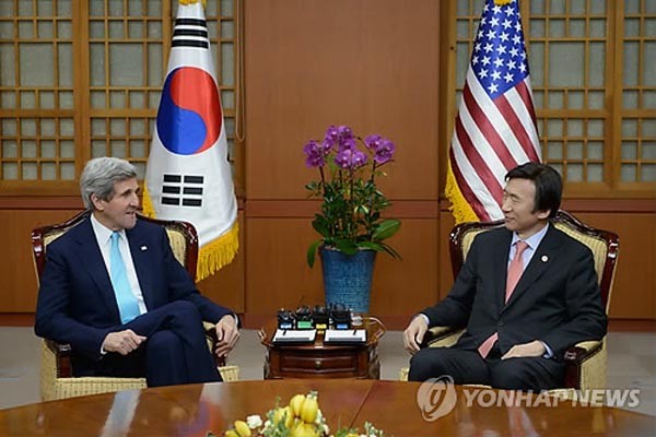 ▲ 23일(현지시간) 존 케리 美국무장관과 윤병세 외교장관이 회담을 가졌다. ⓒ연합뉴스. 무단전재 및 재배포 금지.