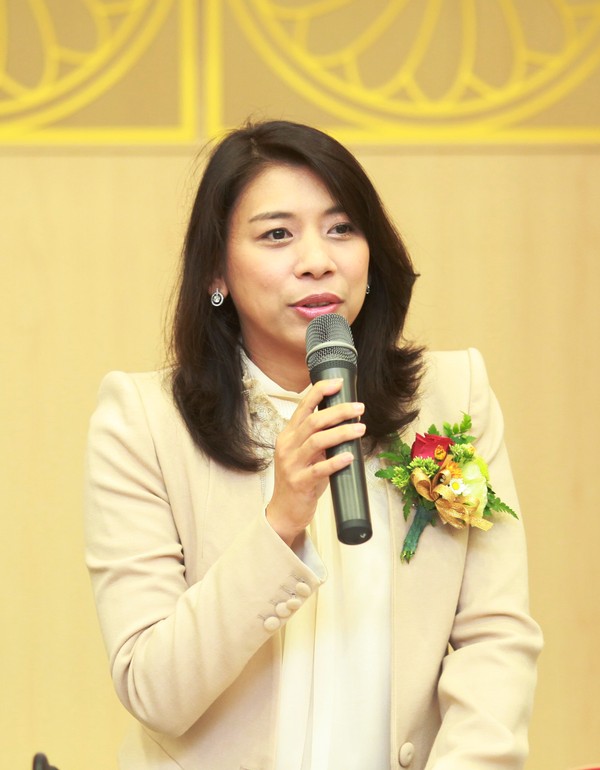 ▲ 새누리당 이자스민 의원이 24일 세종문화회관에서 열린 [사회변혁을 위한 가정의 가치와 여성리더십] 컨퍼런스에서 축사하고 있다. ⓒGPF 제공