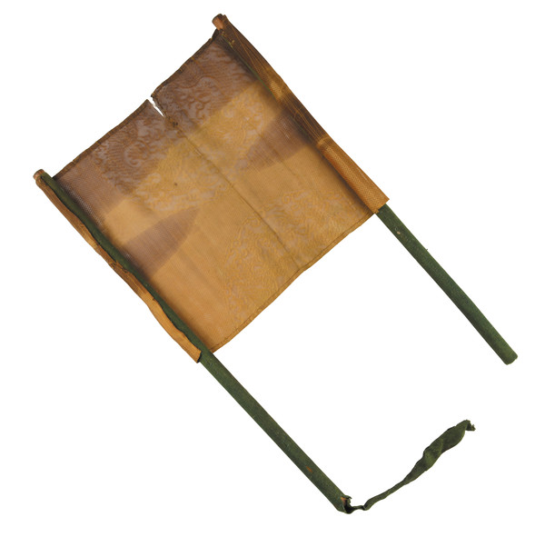 ▲ 어사출두 시 사용한 얼굴가리개인 사선(紗扇). 