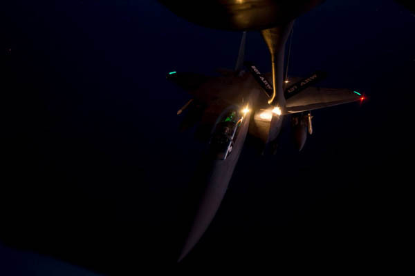 ▲ 지난 22일(현지시간), 미국은 시리아 내의 ISIS 기지 등을 공습했다. [사진: 美밀리터리 사진 공유 사이트]