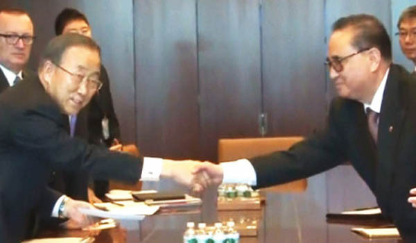 ▲ 반기문 유엔사무총장과 리수용 북한 외무상 면담 장면 [사진: 현지 언론 보도화면 캡쳐]