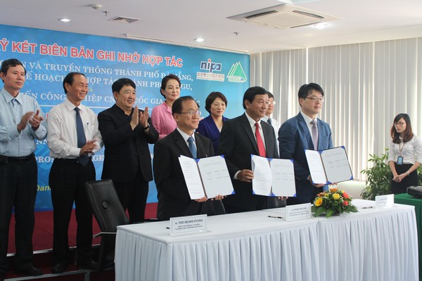 ▲ ⓒ대구시와 베트남 다닝시가 지난 29일 지방정부 상호 우호협력 강화를 위한 MOU를 체결하고 있다. 