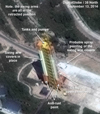 ▲ 美북한전문매체 '38노스'가 공개한 상업용 위성정보업체 '디지털 글로브'의 서해 발사장 발사대 사진. 지난 9월 14일 촬영한 사진이다. [사진: 38노스 홈페이지 캡쳐]