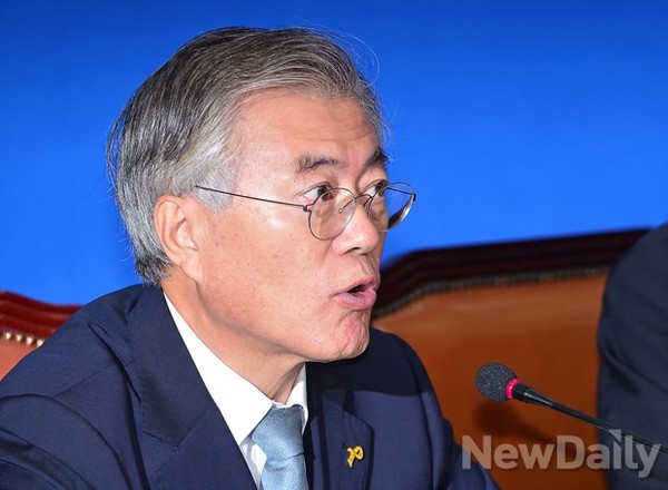 ▲ 2일 새정치민주연합 비상대책위원 회의에서 발언하고 있는 문재인 의원. ⓒ정상윤 기자