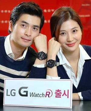 ▲ LG전자가 전략 스마트워치 'LG G워치R'을 오는 14일 국내 출시한다.ⓒLG전자 제공