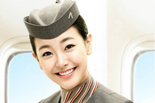 ▲ 아시아나항공이 입사지원서에 증명사진 부착란을 삭제한다. ⓒ 아시아나 제공.