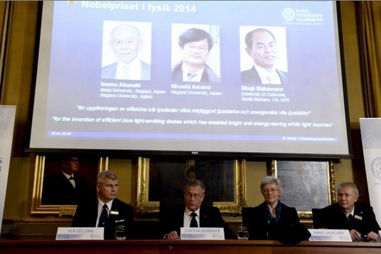 올해 노벨 물리학상 수상자로 선정된 아카사키 이사무(일본, 왼쪽부터), 아마노 히로시(일본), 나카무라 슈지(미국)