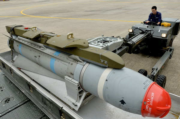 ▲ AGM-65G(매버릭) 공대지미사일.ⓒ공군