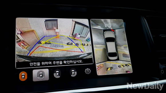 ▲ 차체가 큰 K9이지만 '어라운드 뷰'시스템을 이용해 누구나 쉽게 주차가 가능하다.