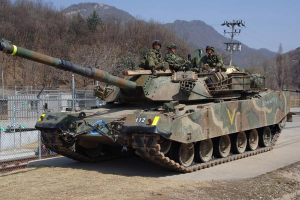 산케이 신문 서울지국은 20년 전에도 한국에서 논란을 일으킨 적이 있다. 당시에는 K-1 전차의 기밀을 빼내려다 붙잡혔다.  ⓒK-1 전차. 출처 위키피디아