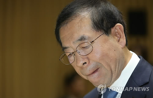 ▲ ▲박원순 서울시장이 14일 오전 서울시청에서 열린 국회 안전행정위원회의 서울시에 대한 국정감사에서 여당 의원들의 질문에 대한 답변에 고심하고 있다.ⓒ연합뉴스 DB