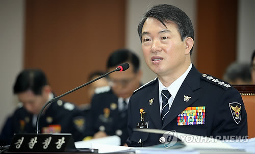 ▲ ▲13일, 강신명 경찰청장은 '사이버 검열' 논란에 향후 원칙적용을 강조하겠다고 밝혔다. ⓒ연합뉴스 사진제공