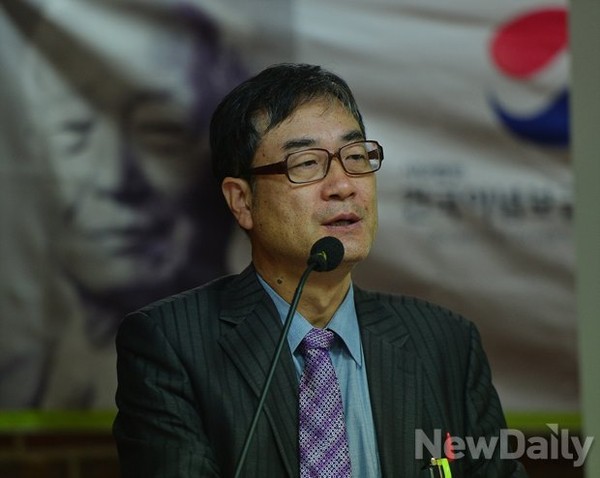 ▲ 16일, 이주천 원광대학교 교수(이승만포럼 공동대표)가 '이승만과 러일전쟁'에 대한 강연을 하며 이승만의 중국(청), 러시아, 일본 등에 대한 평가와 대한민국 전쟁 방지를 위한 [워시나리오]를 강조했다. ⓒ뉴데일리 정상윤 사진기자