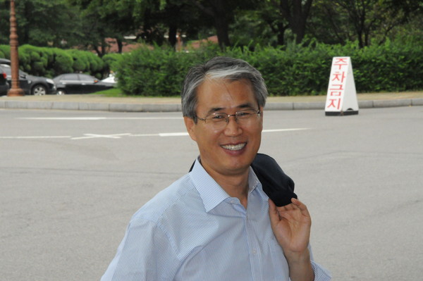 ▲ 권 전 의원은 새누리당 개혁의 핵심은 현역의원이 기득권을 먼저 내려놓는 것이 그 첫번째라고 지적했다.ⓒ뉴데일리