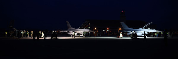 '레드플래그 알래스카 훈련'에 참가하기 위해  우리 공군의 KF-16 전투기 6대가 9월 24일(현지시간) 美알래스카 아일슨 공군기지에 무사히 도착한 모습.ⓒ공군