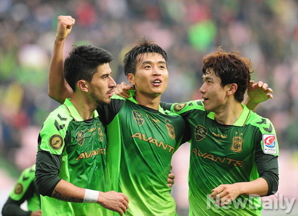 ▲ 전북 현대 모터스 선수들.ⓒ프로축구연맹