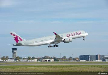▲ 카타르항공의 로고와 상징색으로 도색을 마친 ‘A350 XWB(Extra Wide Body)’ 1호기 ⓒ 카타르 항공 제공.