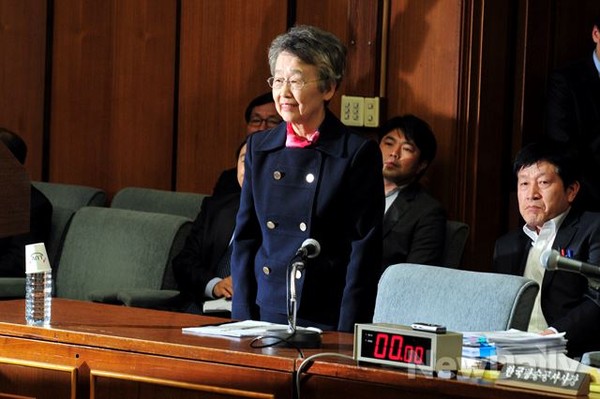 ▲ 이인호 한국방송공사(KBS) 이사장이 22일 서울 여의도 KBS 신관에서 열린 국회 미래창조과학방송통신위원회의 KBS에 대한 국정감사에 참고인으로 출석해 발언하고 있다.ⓒ뉴데일리 이종현 기자