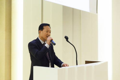 ▲ 22일 개최된 'DSM Task16 ESCO 국제컨퍼런스'에서 에너지관리공단 한영로 이사가 개회사를 하고 있다. ⓒ에너지관리공단