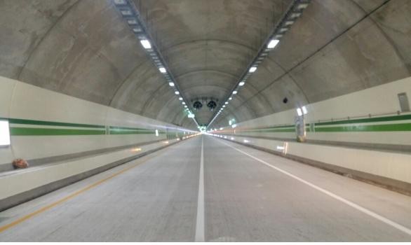▲ 대구테크노폴리스 진입도로에는 6개에 달하는 터널이 있다. 사진은 초곡터널 전경.ⓒ대구시 제공